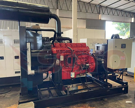 Grupo gerador de energia diesel 450 kVA — foto 1
